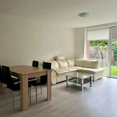 House With Garden Near Centre