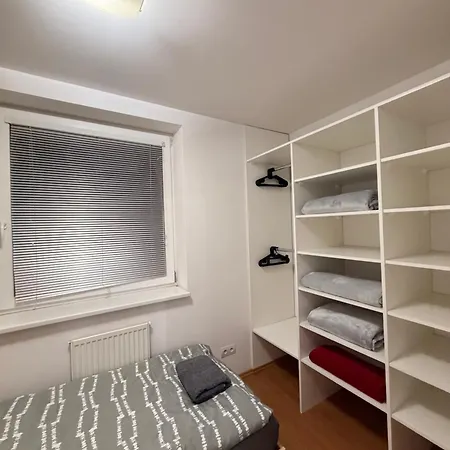 דירה House With Garden Near Centre Otilia