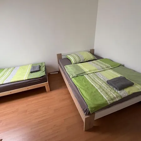 House With Garden Near Centre דירה