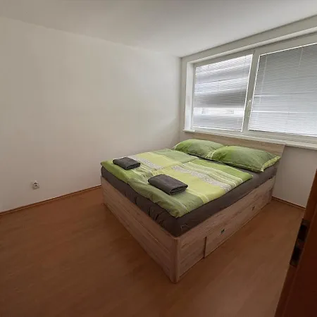 דירה House With Garden Near Centre