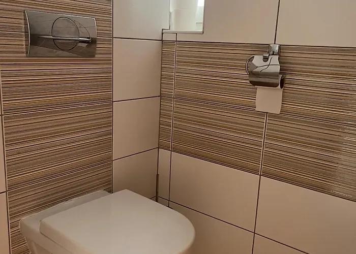 דירה House With Garden Near Centre *